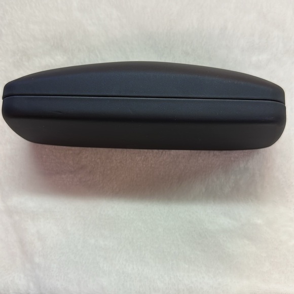 Nautica Black Hardshell Snap Closure Eyeglass Case Unisex Preowned - Picture 5 of 6
